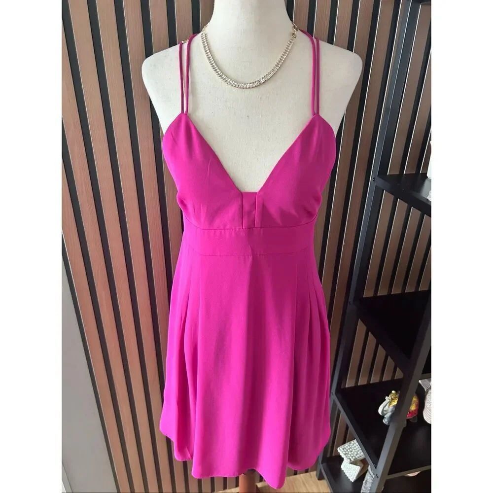 Express fuchsia short strapped dress size 6 going out